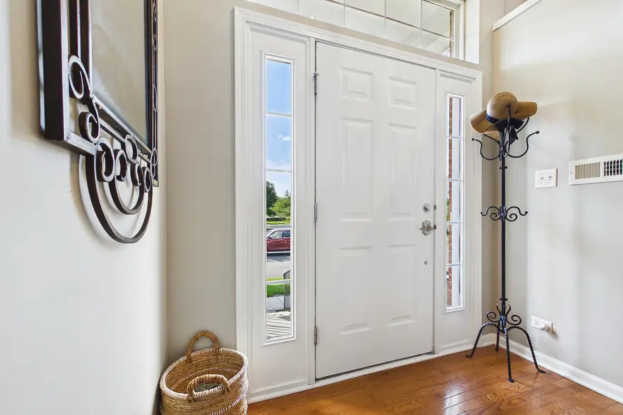 3402 Neubauer Circle, Lindenhurst, IL 60046 - #3
