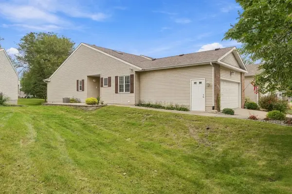 3990 Prairie Lane, Bettendorf, IA 52722