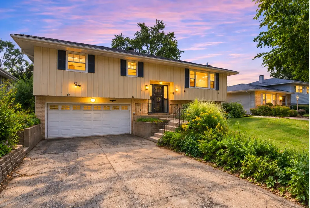217 E Central Avenue, Lombard, IL 60148 - #1