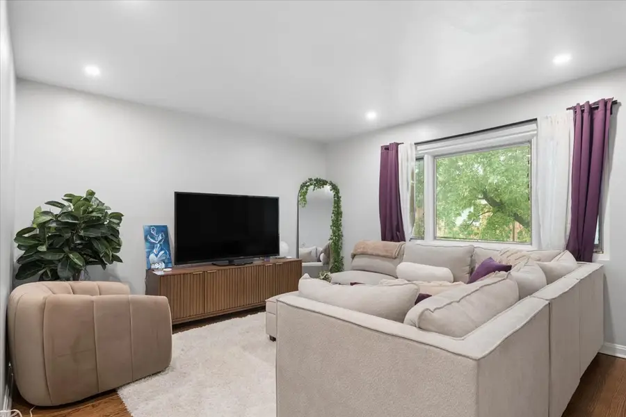 8023 Lake Street #2, River Forest, IL 60305 - #3