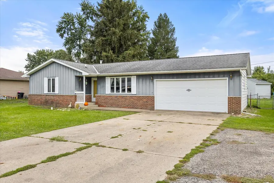 1407 Fulton Street, Streator, IL 61364 - #2
