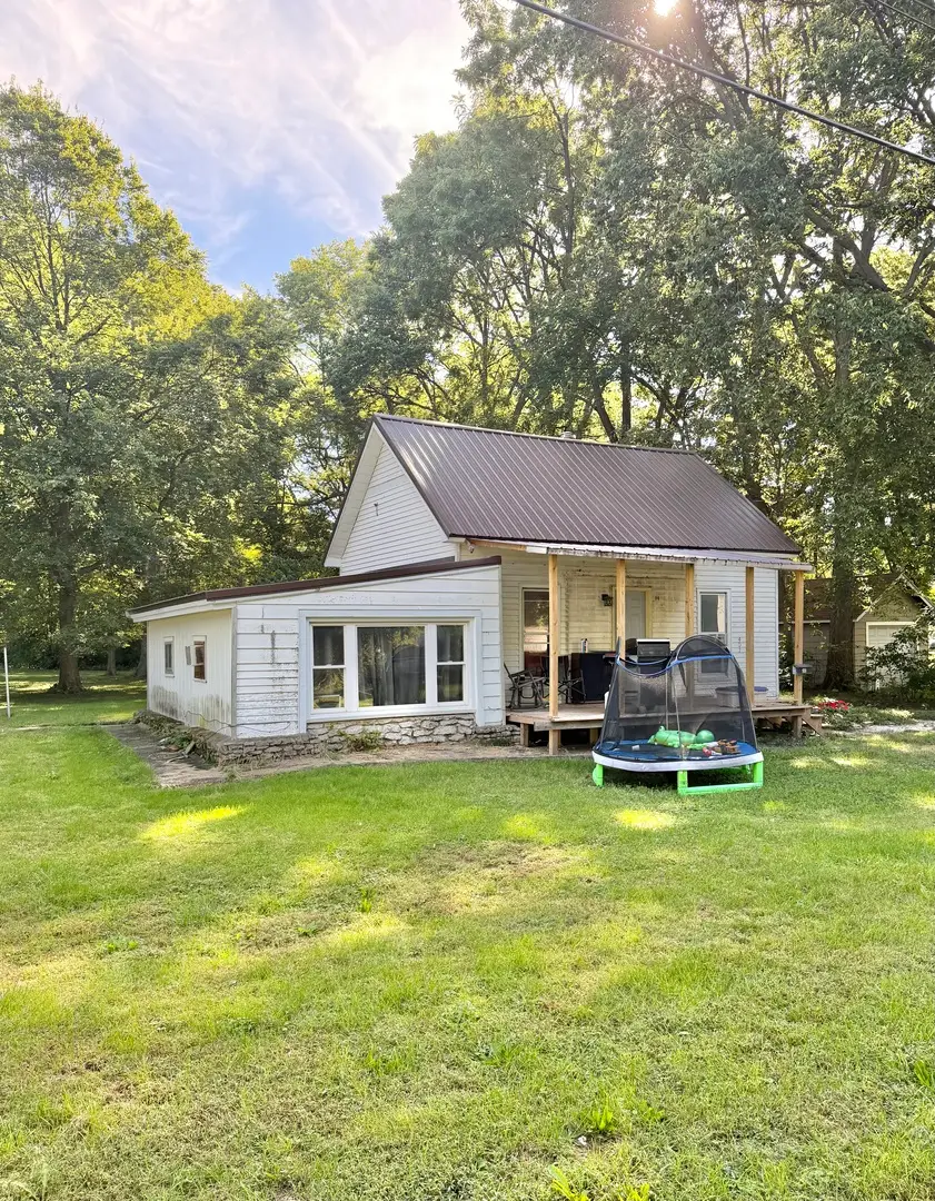 407 N Webster Street, Fairbury, IL 61739 - #2