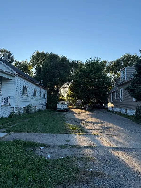 11552 S State Street, Chicago, IL 60628