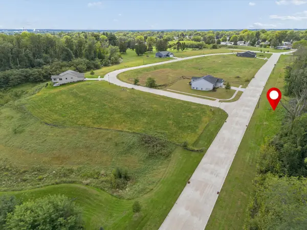 854 9th Avenue N, Clinton, IA 52732