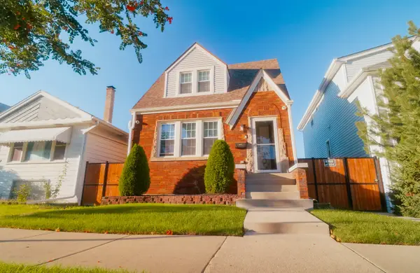 6222 W Henderson Street, Chicago, IL 60634