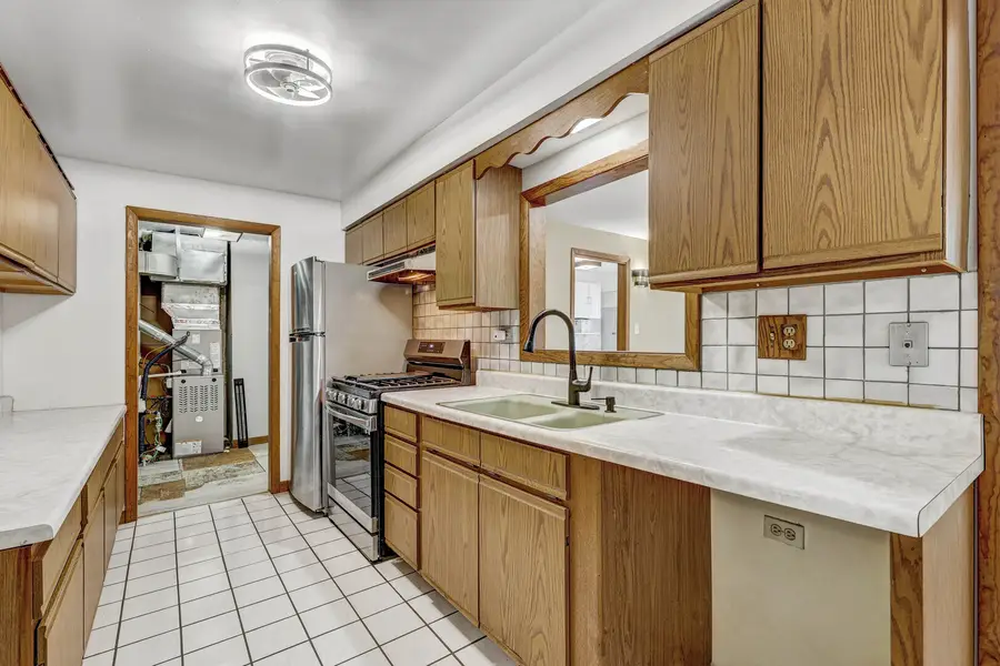 8115 Sayre Avenue, Burbank, IL 60459 - #3