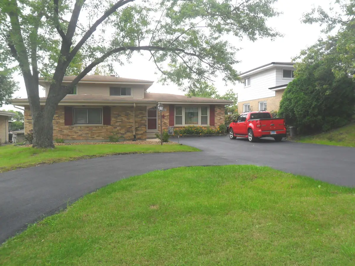 8501 S Kean Avenue, Hickory Hills, IL 60457 - #1