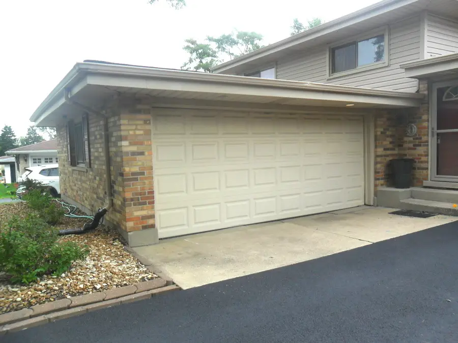 8501 S Kean Avenue, Hickory Hills, IL 60457 - #3