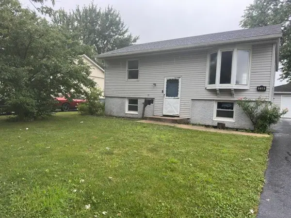 236 E Rose Street, Glenwood, IL 60425