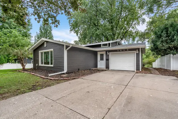 1415 Fairlane Drive, Bettendorf, IA 52722