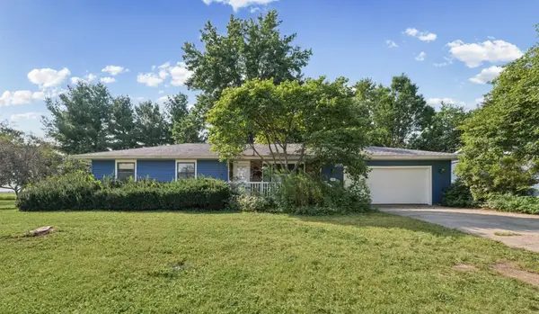 205 E Evergreen Drive, St. Joseph, IL 61873
