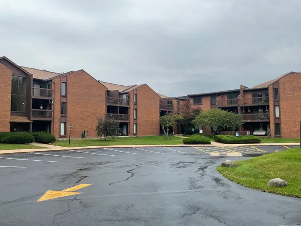 2929 Sunnyside Drive #127B, Rockford, IL 61114