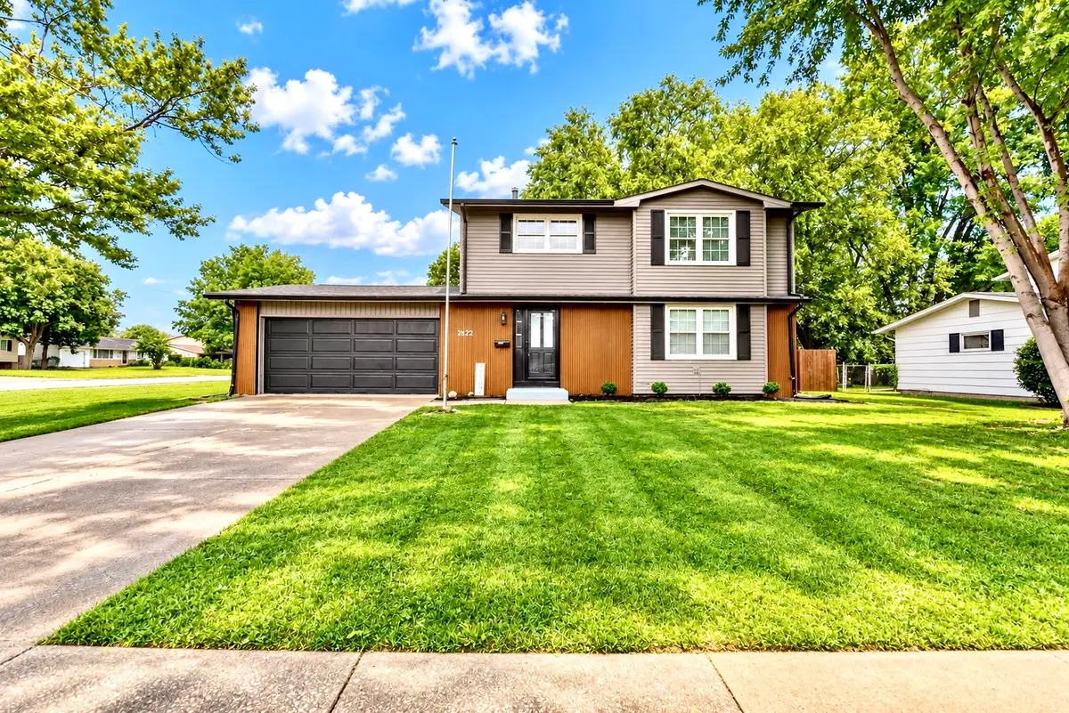 2822 S Hampton Drive, Bettendorf, IA 52722 - #1