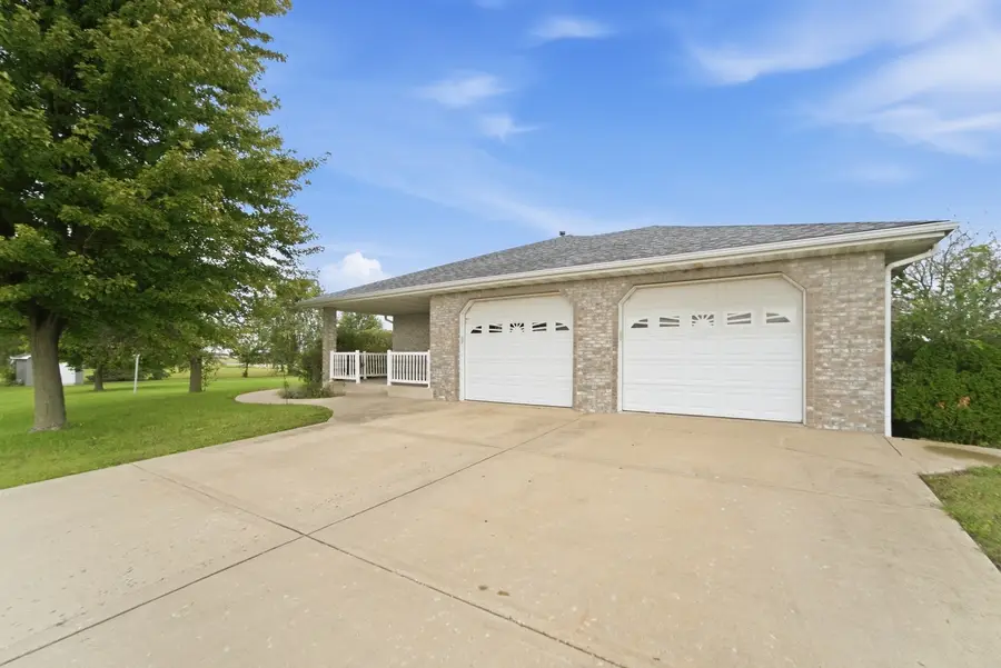 2035 S Berta Road, Braceville, IL 60407 - #3