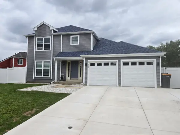 105 Jefferson Lane, Streamwood, IL 60107
