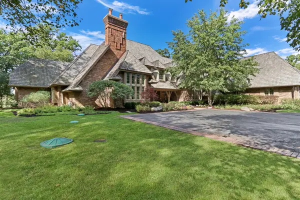 15423 W Little Saint Marys Road, Mettawa, IL 60045