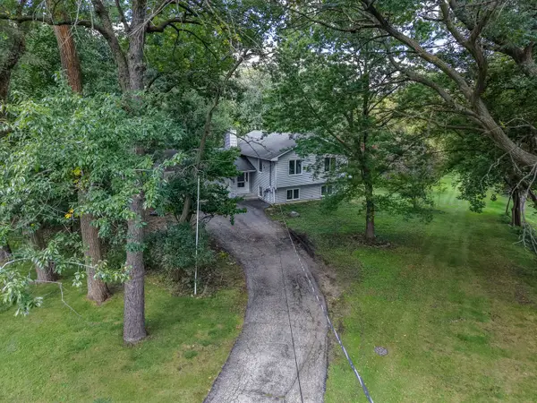 951 Irving Avenue, Woodstock, IL 60098