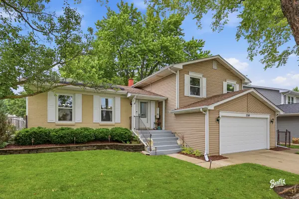 750 Dunhill Drive, Buffalo Grove, IL 60089