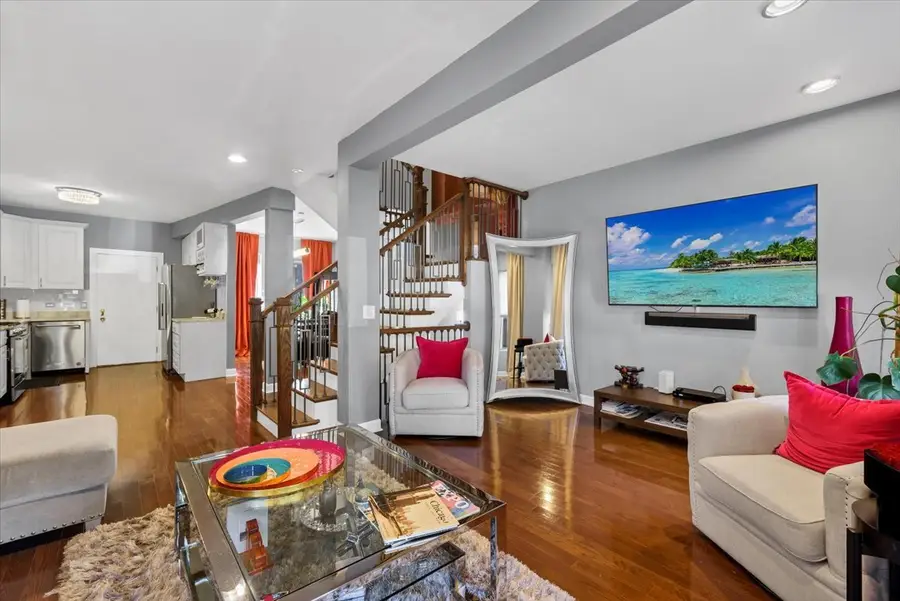 2339 E 72nd Street #1, Chicago, IL 60649 - #3