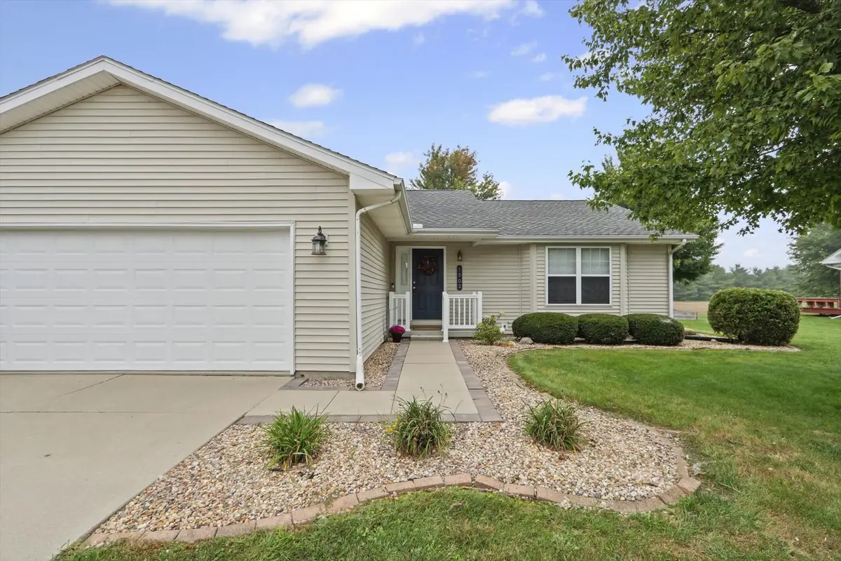 1502 Park Avenue, Saint Joseph, IL 61873 - #1