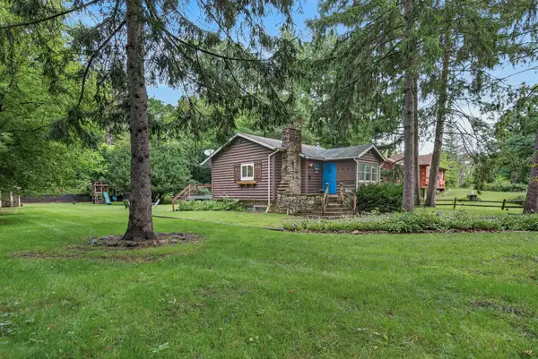 27686 W Rowe Avenue, Spring Grove, IL 60081