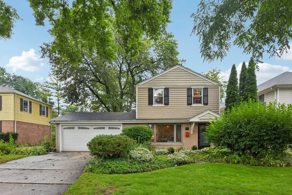 606 S Dryden Place, Arlington Heights, IL 60005 - #1