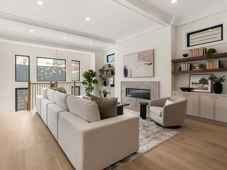3041 N Leavitt Street, Chicago, IL 60618 - #2