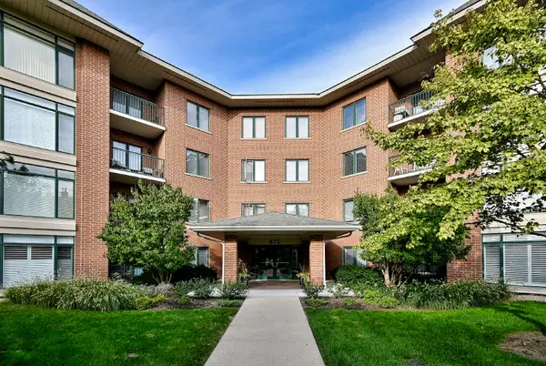 875 E 22nd Street #104, Lombard, IL 60148
