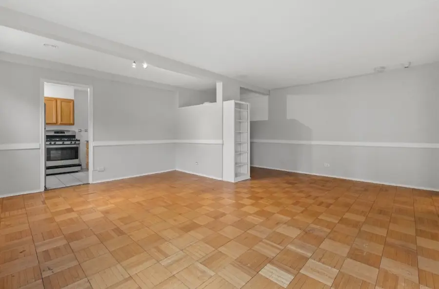 7206 Oak Avenue #2SE, River Forest, IL 60305 - #3