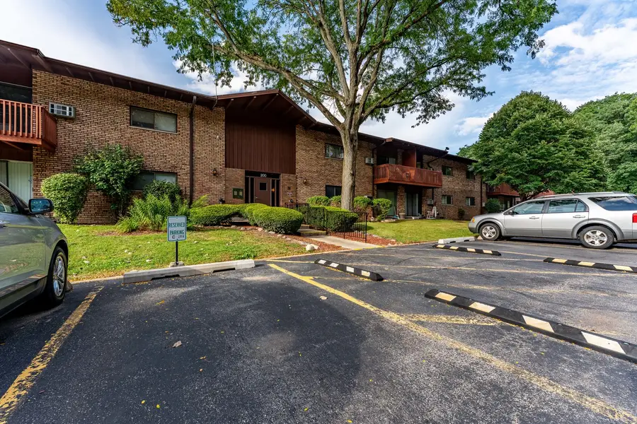 200 Willow Lane #C-219, Willow Springs, IL 60480 - #3