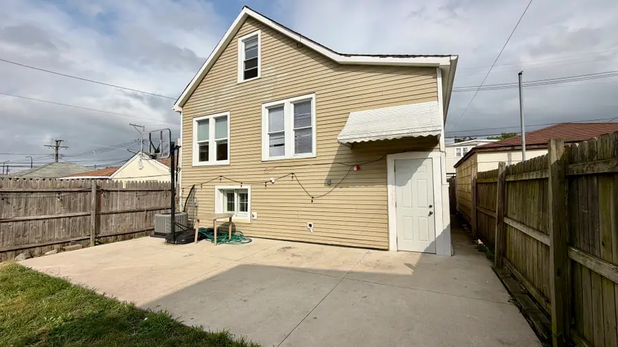 2329 N Mcvicker Avenue, Chicago, IL 60639 - #3