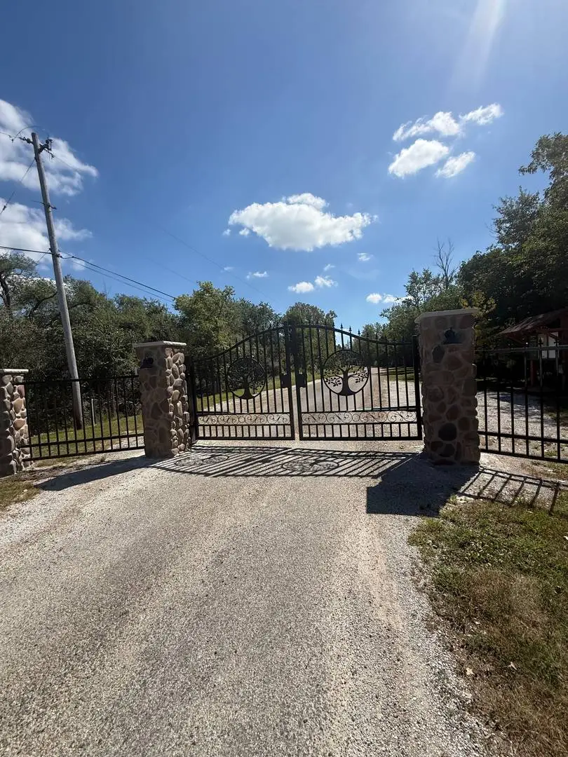 202 Maple Leaf Trail Point, Danville, IL 61834 - #3