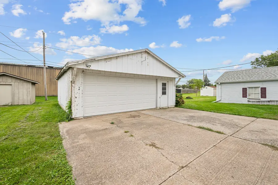 416 4th Street E, Milan, IL 61264 - #3