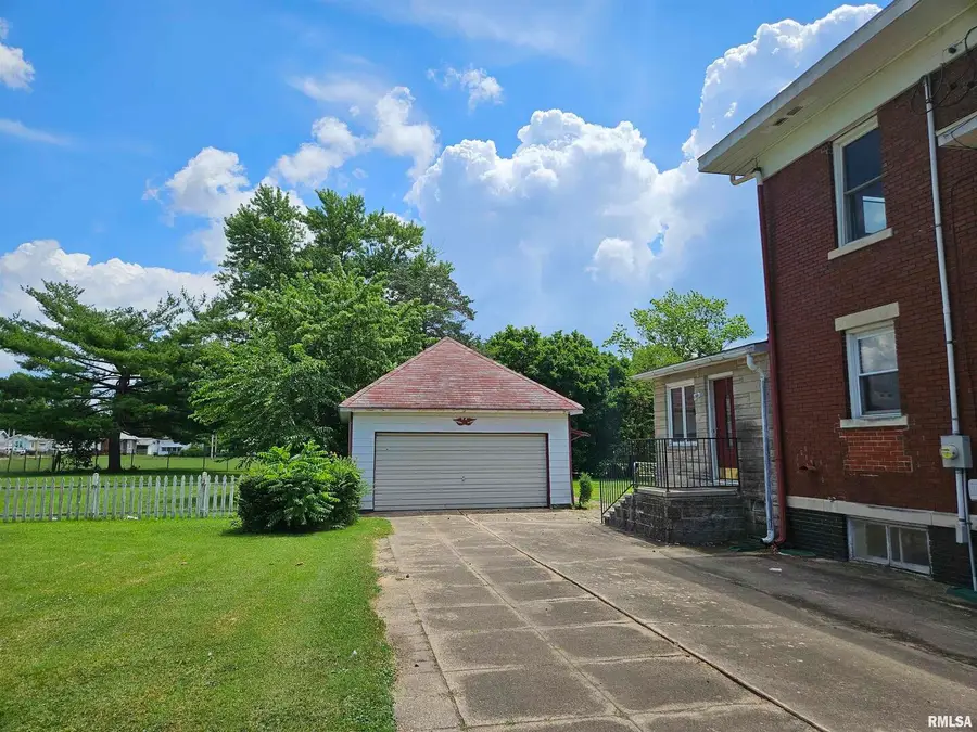 1414 12th Street, Lawrenceville, IL 62439 - #2