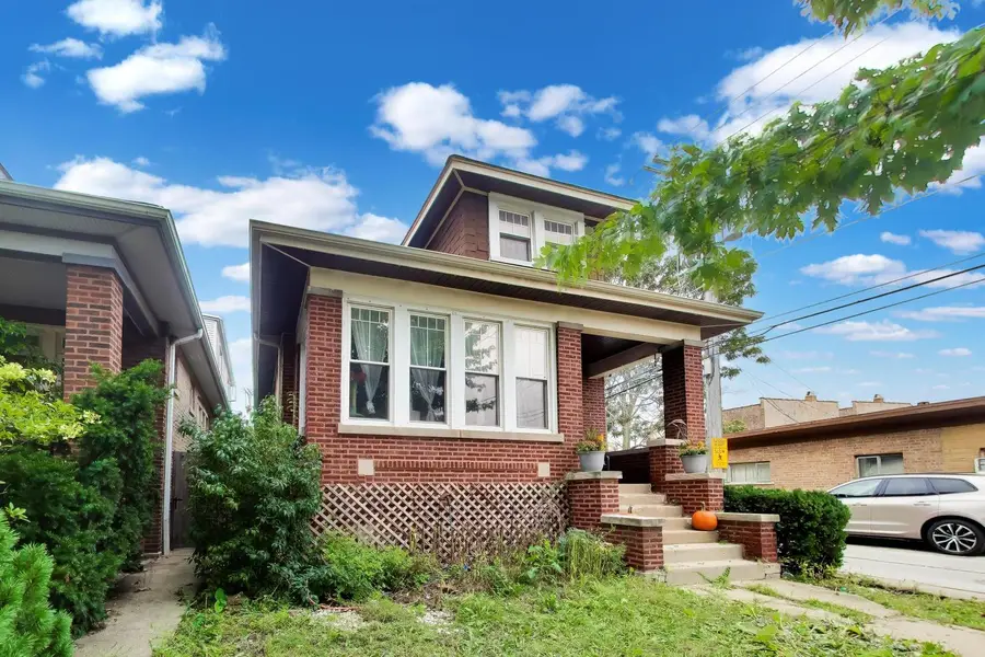 4815 N Tripp Avenue, Chicago, IL 60630 - #2
