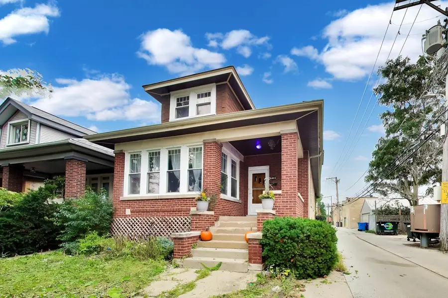 4815 N Tripp Avenue, Chicago, IL 60630 - #3