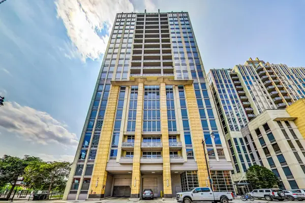 700 N Larrabee Street #GU-68, Chicago, IL 60654