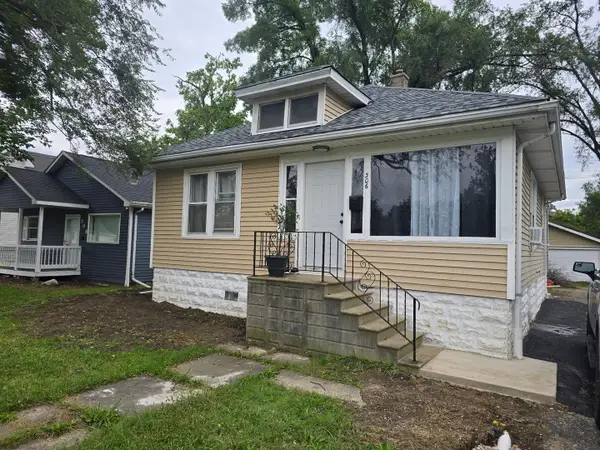 306 Barry Avenue, Lockport, IL 60441