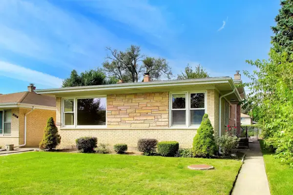 8022 Keeler Avenue, Skokie, IL 60076