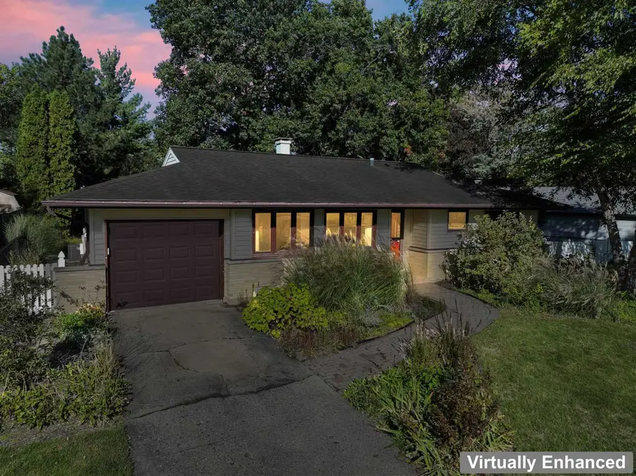 540 Edgewood Lane, Elk Grove Village, IL 60007 - #3