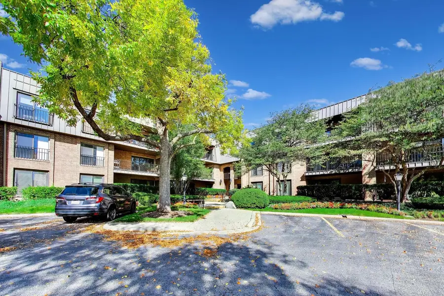 3 The Court Of Harborside Court #208, Northbrook, IL 60062 - #2
