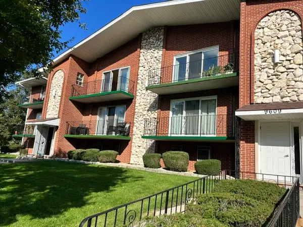9605 S Komensky Avenue #202, Oak Lawn, IL 60453