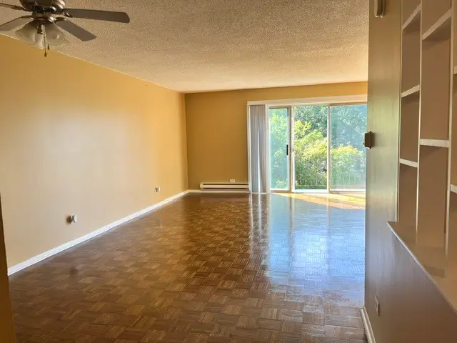 9605 S Komensky Avenue #202, Oak Lawn, IL 60453 - #3