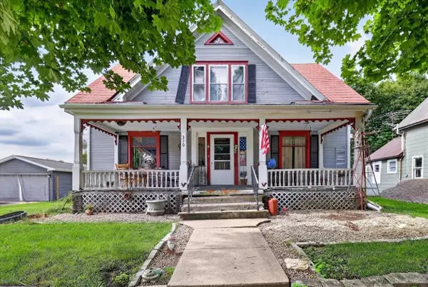 310 Snow Street, Chadwick, IL 61014