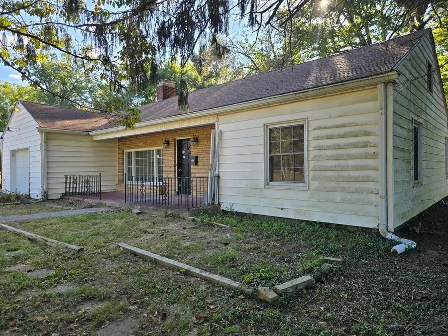 807 N Main Street, Anna, IL 62906 - #3