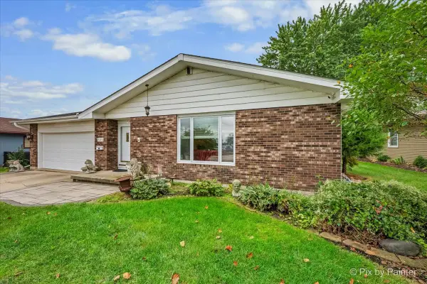 125 W Middle Street, South Elgin, IL 60177