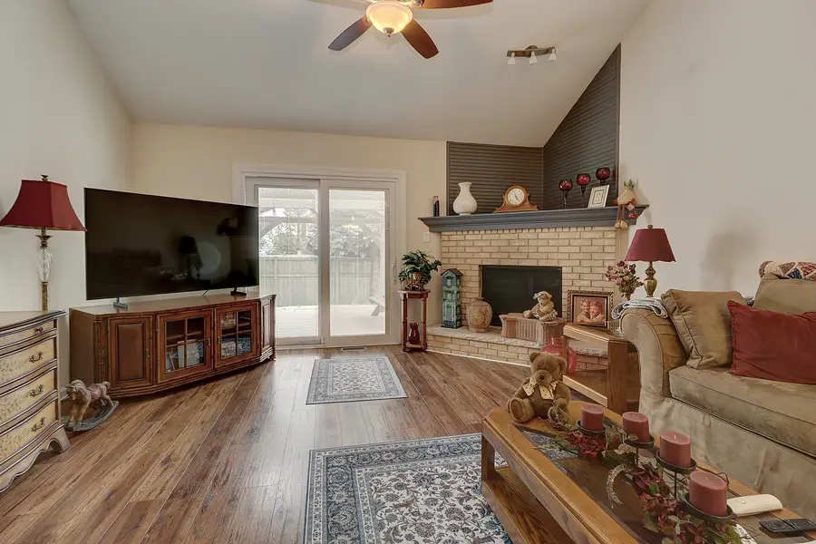 4330 River Glen Drive, Joliet, IL 60431 - #2