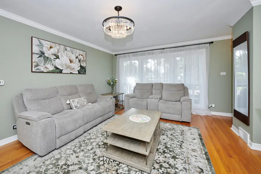 8835 National Avenue, Morton Grove, IL 60053 - #2