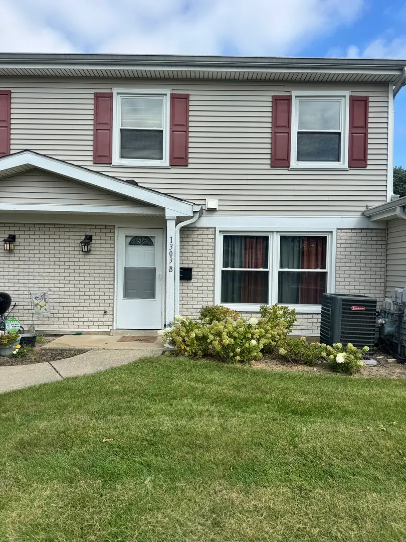 1303 Kingsbury Drive #B, Hanover Park, IL 60133 - #1