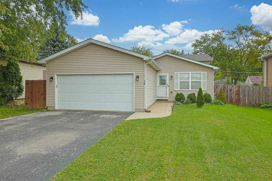15 N Frolic Avenue, Waukegan, IL 60085 - #2